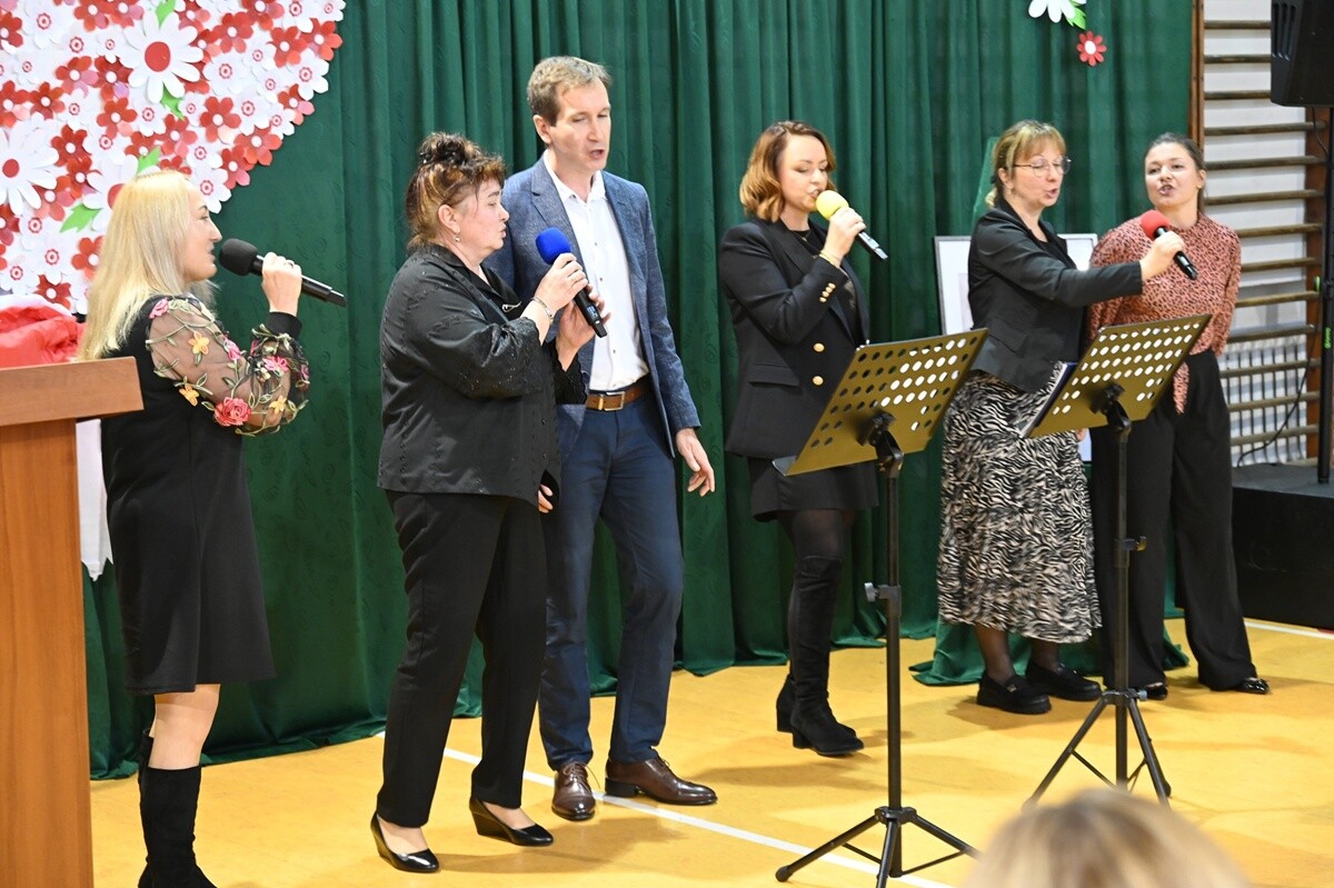 Święto patrona Szkoły Podstawowej nr 18 - ks. Konstantego Damrota. / fot. UM Ruda Śląska