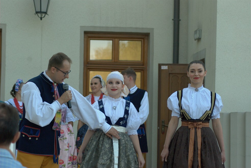 Święto Strojów Ludowych Górnego Śląska - Świynto Chopskigo Ôblycza Gōrnygo Ślōnska za nami. W tym roku świętowano w sobotę 16 września w pałacu rodu Tiele-Wincklerów w Bytomiu-Miechowicach/ fot. M. Mikrut-Majeranek