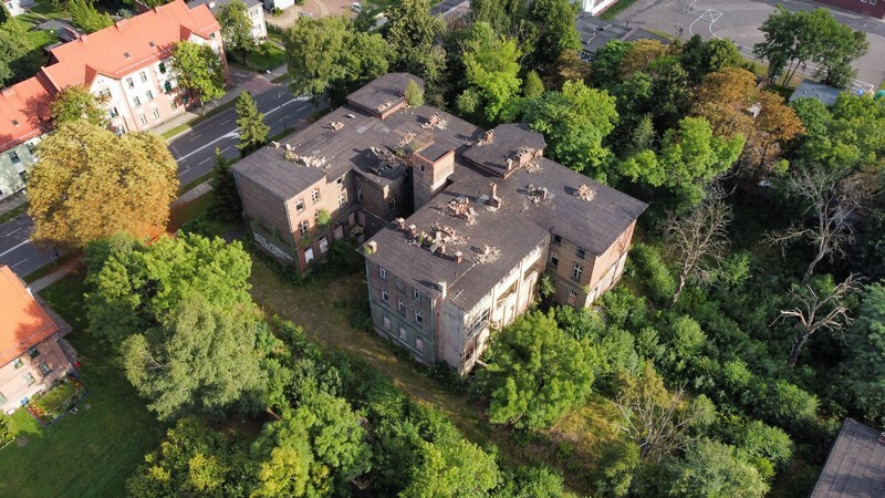 Szpital w Wirku: Dawniej rudzka lecznica, dziś ruina. Budynek szpitala w Rudzie Śląskiej- Wirku usytuowany przy ulicy 1 Maja 279 od lat jest nieużywany i niszczeje. Zobaczcie zdjęcia!