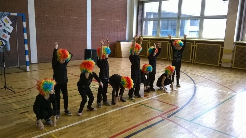 Tańczące przedszkolaki