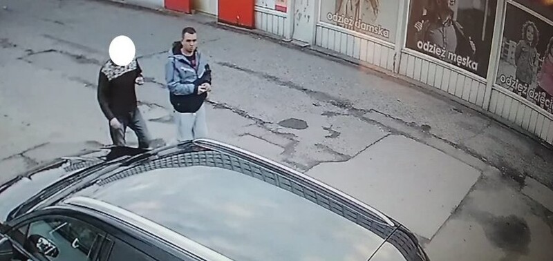 Ten mężczyzna podejrzany jest o kradzież pieniędzy. Rozpoznajesz go?