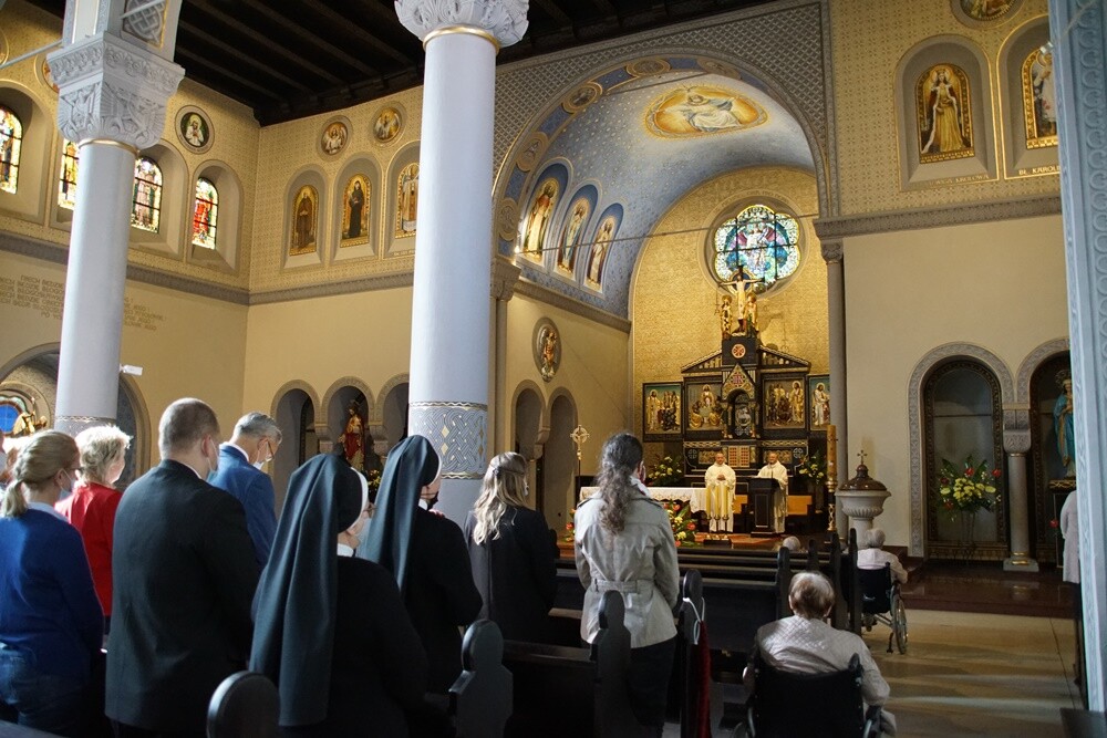 XVII Tydzień Godności Osób z Niepełnosprawnością rozpoczęty! Dzisiaj niepełnosprawni mieszkańcy Rudy Śląskiej otrzymali symboliczny klucz do bram miasta. Tegoroczne obchody święta niepełnosprawnych połączone zostały z jubileuszem 35-lecia działalności DPS "Senior".