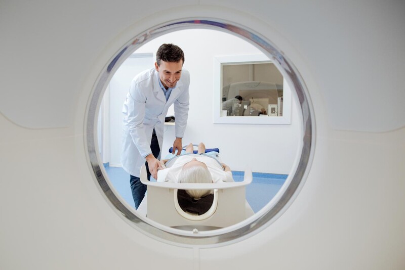 Tomografia jamy brzusznej - na czym polega i kiedy się ją zaleca?