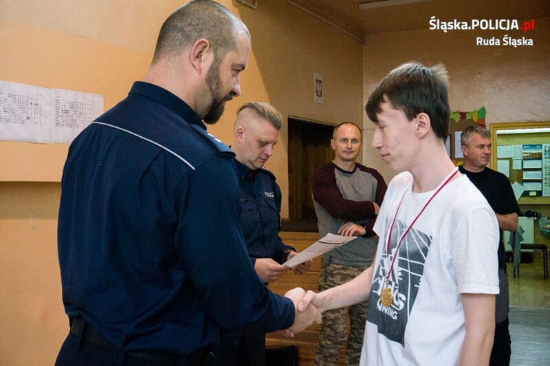 Turniej tenisa stołowego pod patronatem komisariatu