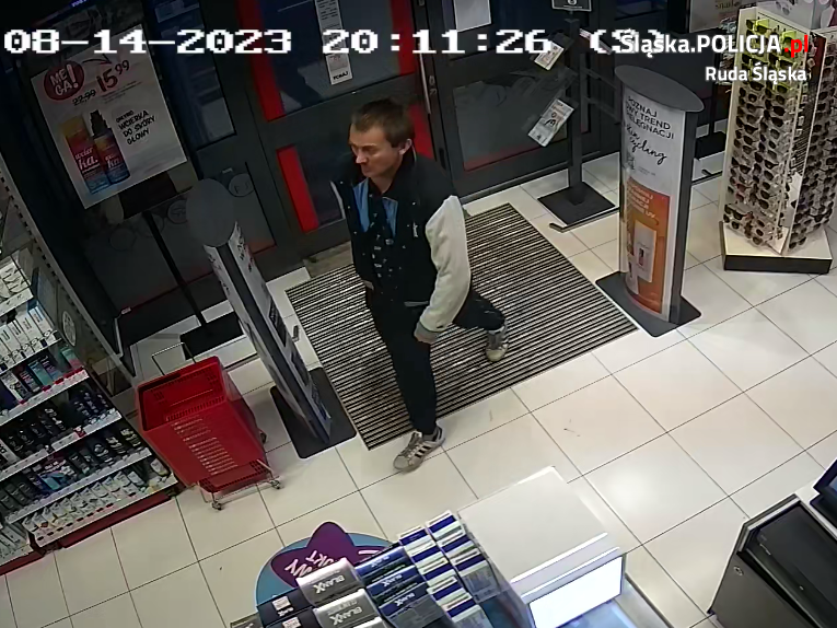 Ukradł szczoteczki do zębów o wartości 640 złotych.  Szuka go policja