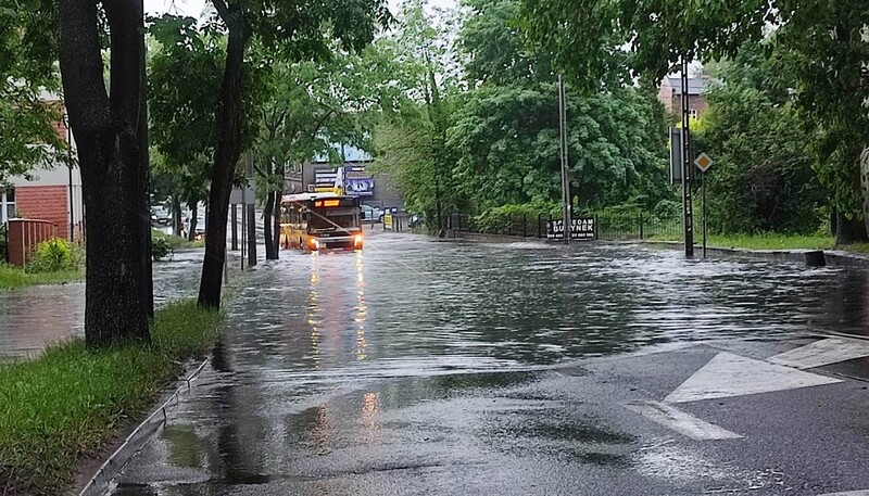Ulice Rudy Śląskiej zalane po oberwaniu chmury!