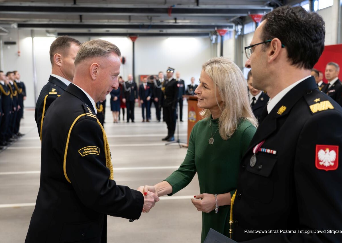 W siedzibie Komendy Miejskiej Państwowej Straży Pożarnej w Rudzie Śląskiej odbyła się wyjątkowa uroczystość z okazji Wojewódzkich Obchodów Narodowego Święta Niepodległości / fot. st. ogn. Dawid Strączek