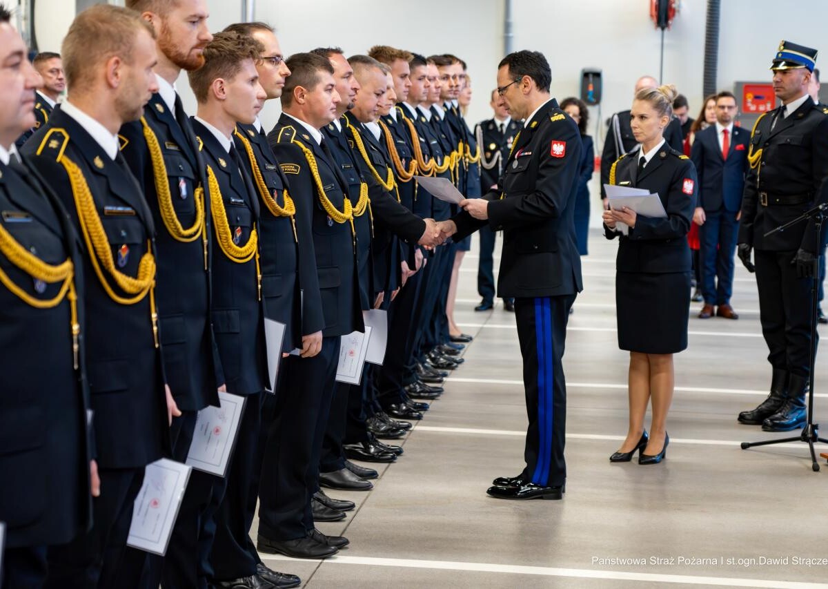 W siedzibie Komendy Miejskiej Państwowej Straży Pożarnej w Rudzie Śląskiej odbyła się wyjątkowa uroczystość z okazji Wojewódzkich Obchodów Narodowego Święta Niepodległości / fot. st. ogn. Dawid Strączek