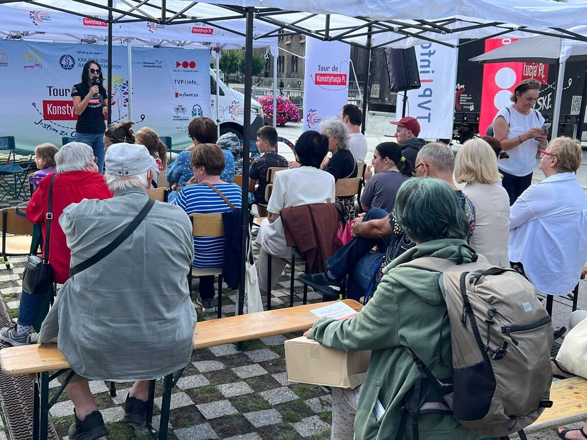 Tour de Konstytucja w Rudzie Śląskiej – rozmowy o wolności i przyszłości. / fot. FB Tour de Konstytucja