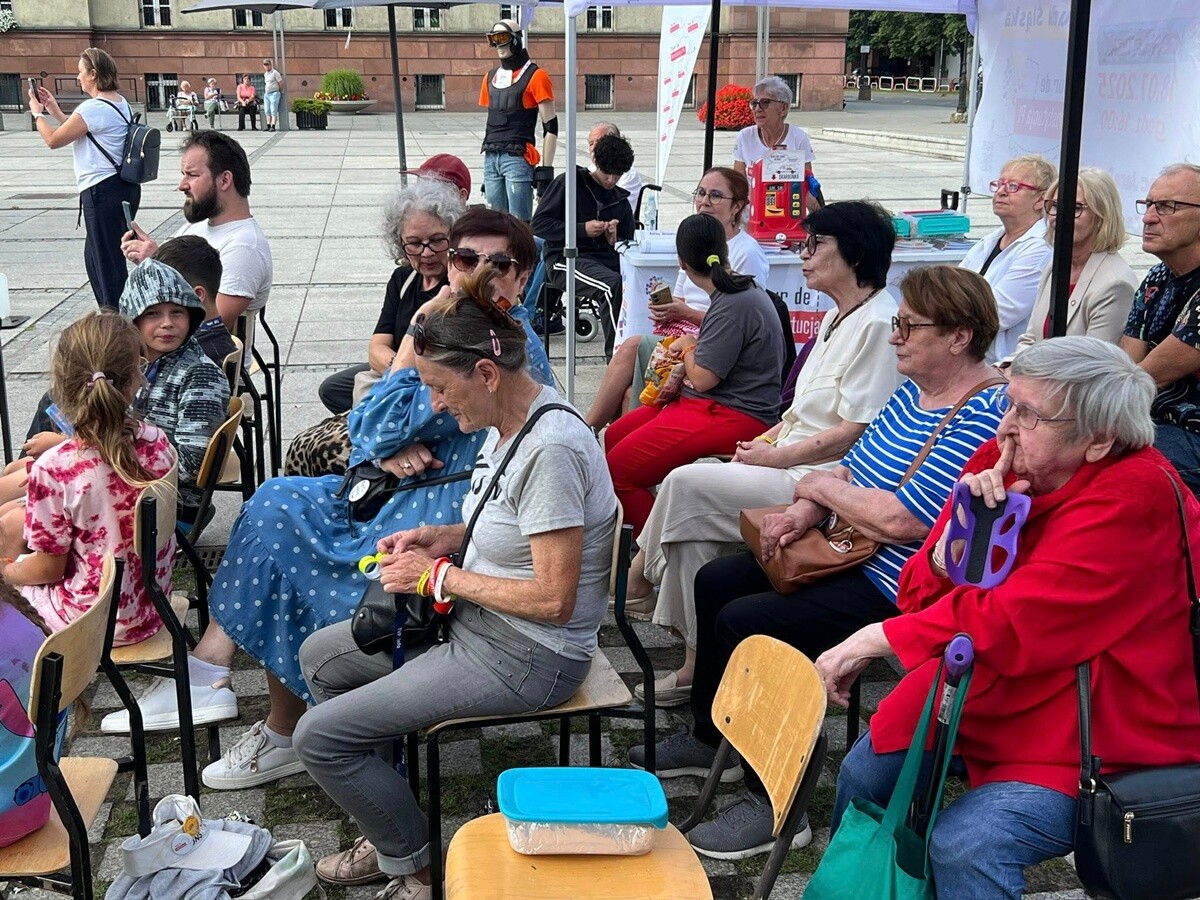 Tour de Konstytucja w Rudzie Śląskiej – rozmowy o wolności i przyszłości. / fot. FB Tour de Konstytucja