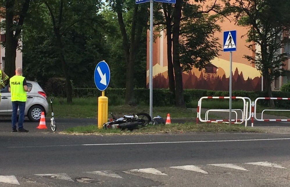 W Halembie na ul. 1 Maja doszło do wypadku. Motocyklistę przewieziono do szpitala