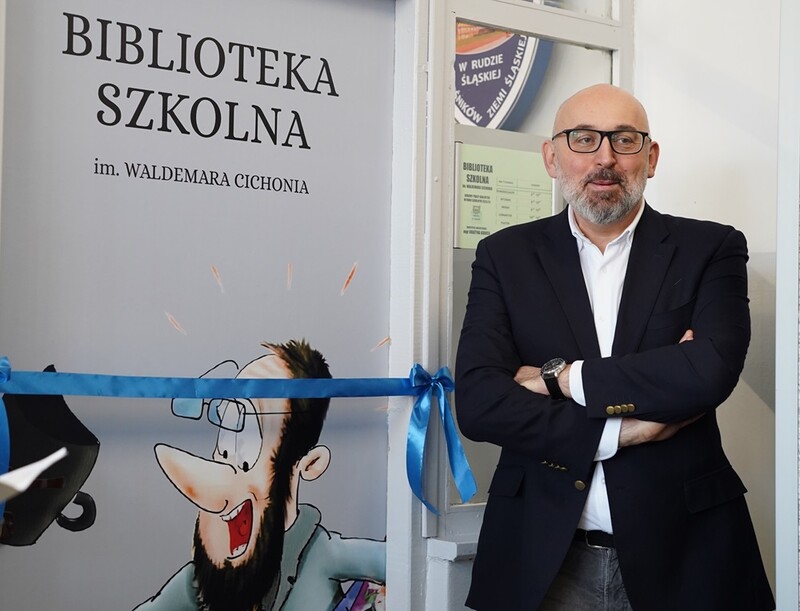 Waldemar Cichoń został patronem biblioteki szkolnej w Rudzie Śląskiej