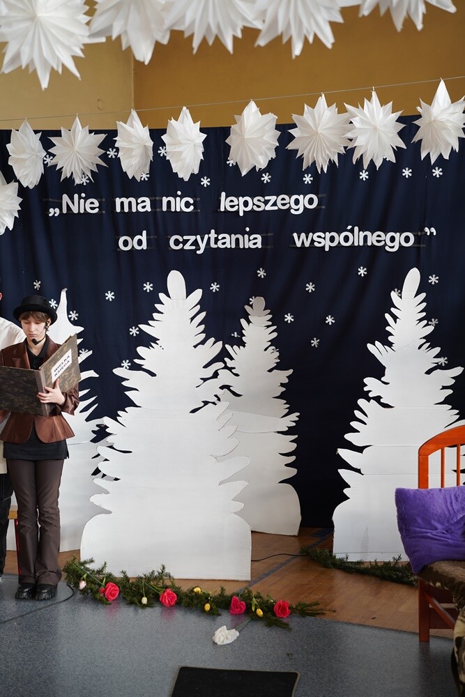 Waldemar Cichoń został patronem biblioteki szkolnej / fot. SP8