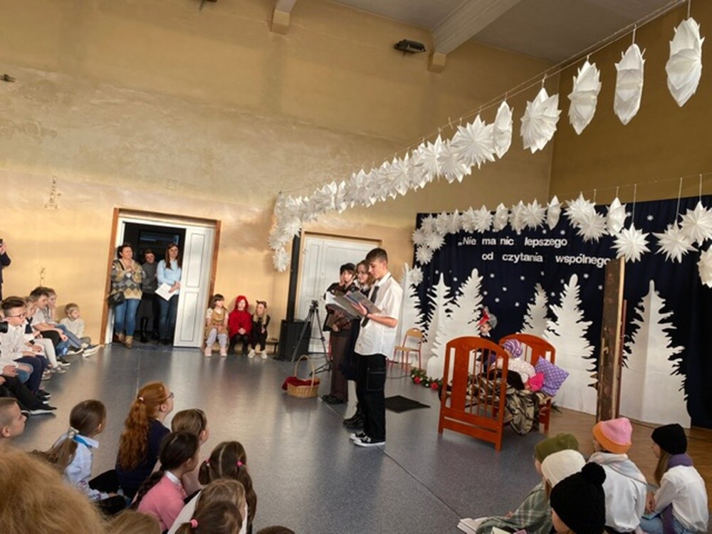 Waldemar Cichoń został patronem biblioteki szkolnej / fot. SP8