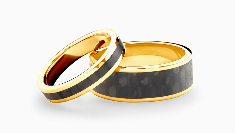 Wariacje na temat złotych obrączek ślubnych – jak dobrać dodatki i profil obrączki?