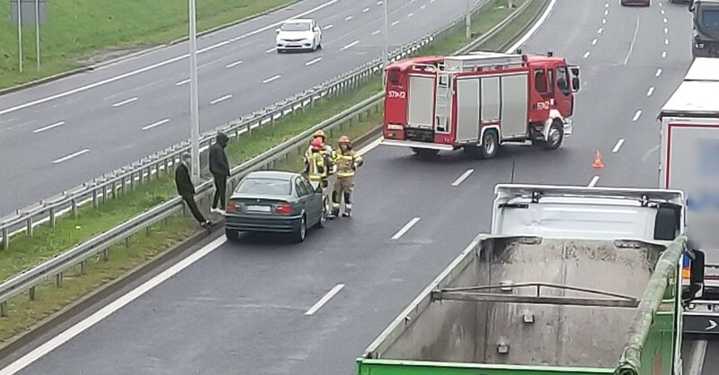 [WIDEO] Kolizja na "Zakręcie Mistrzów". 19-latek uderzył w barierki energochłonne