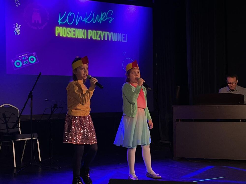 Wiele talentów na jednej scenie – za nami Wojewódzki Konkurs Piosenki Pozytywnej!/fot. Młodzieżowy Dom Kultury w Rudzie Śląskiej