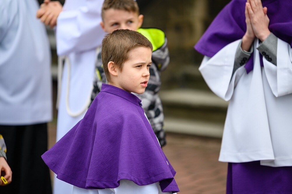 Wprowadzenie relikwii bł. Jana Machy do kościoła pw. św. Józefa w Rudzie. / fot. Parafia pw. św. Józefa w Rudzie Śląskiej