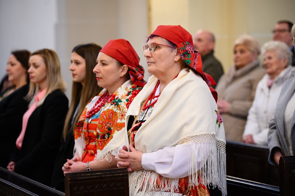 Wprowadzenie relikwii bł. Jana Machy do kościoła pw. św. Józefa w Rudzie. / fot. Parafia pw. św. Józefa w Rudzie Śląskiej