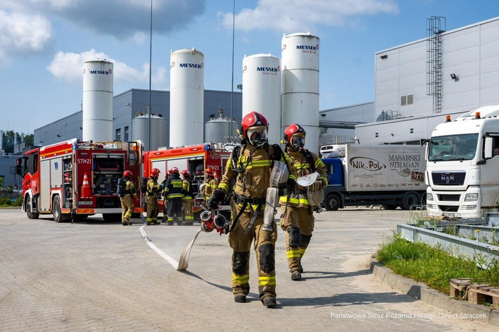 Wspólne działania służb ratunkowych w Rudzie Śląskiej: ćwiczenia w zakładzie Nik-Pol. / fot. st.ogn. Dawid Strączek