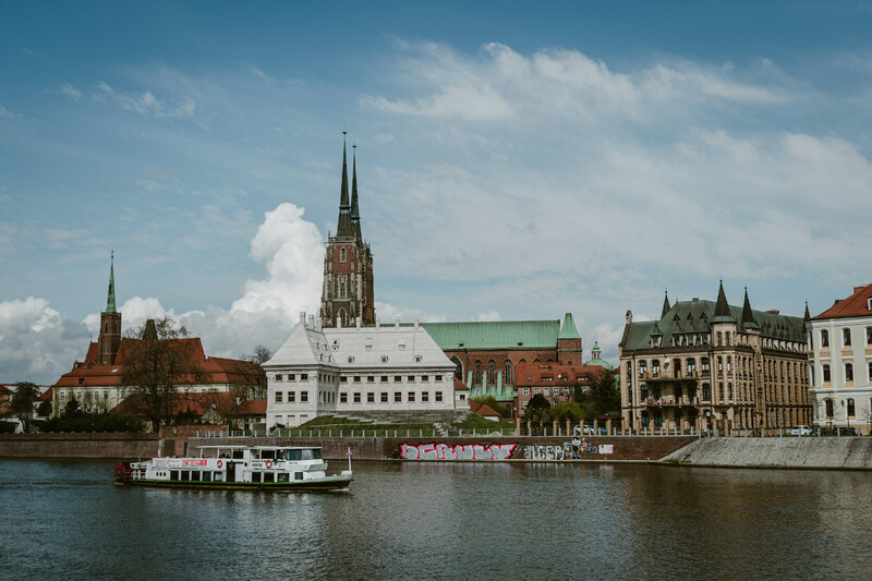 Wynajem w sercu miasta czy na przedmieściach Wrocławia?
