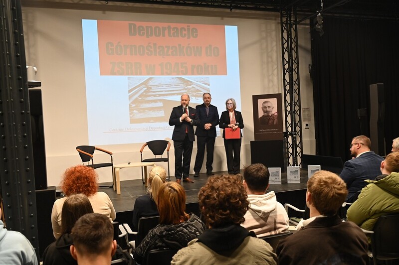 Wystawa „Mój Opa tyż boł deportuwany” w Stacji Biblioteka w Rudzie Śląskiej [FOTO]