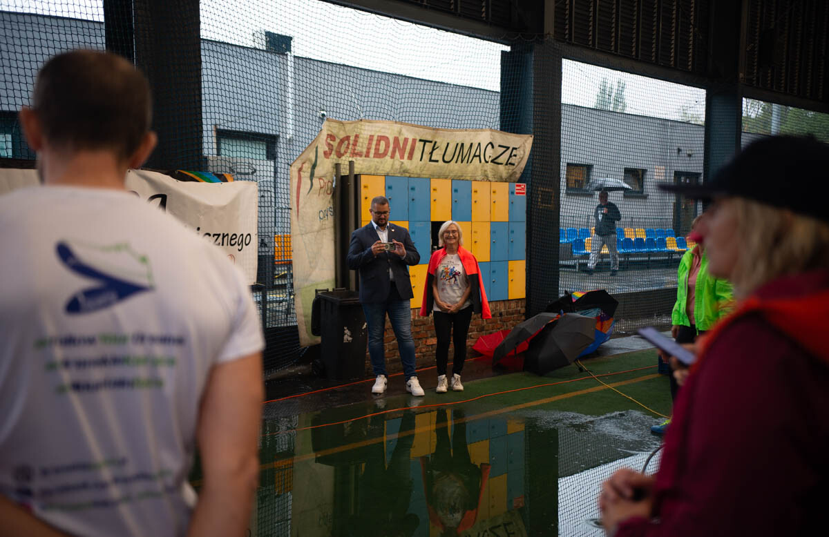 Dzielni uczestnicy zgromadzili się na Burloch Arenie, by wspólnie uczcić Śląskie Obchody Dnia Zdrowia Psychicznego / fot. Natalia Salwiczek