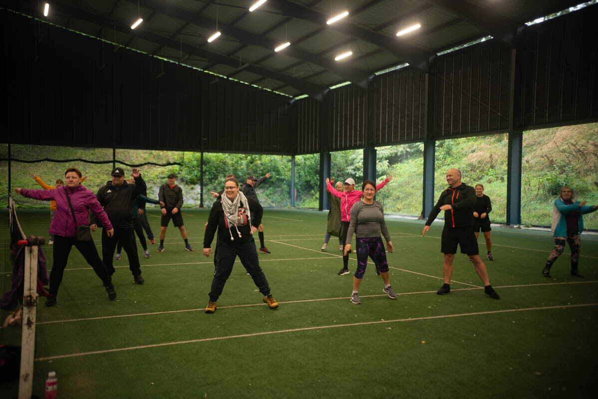 Dzielni uczestnicy zgromadzili się na Burloch Arenie, by wspólnie uczcić Śląskie Obchody Dnia Zdrowia Psychicznego / fot. Natalia Salwiczek
