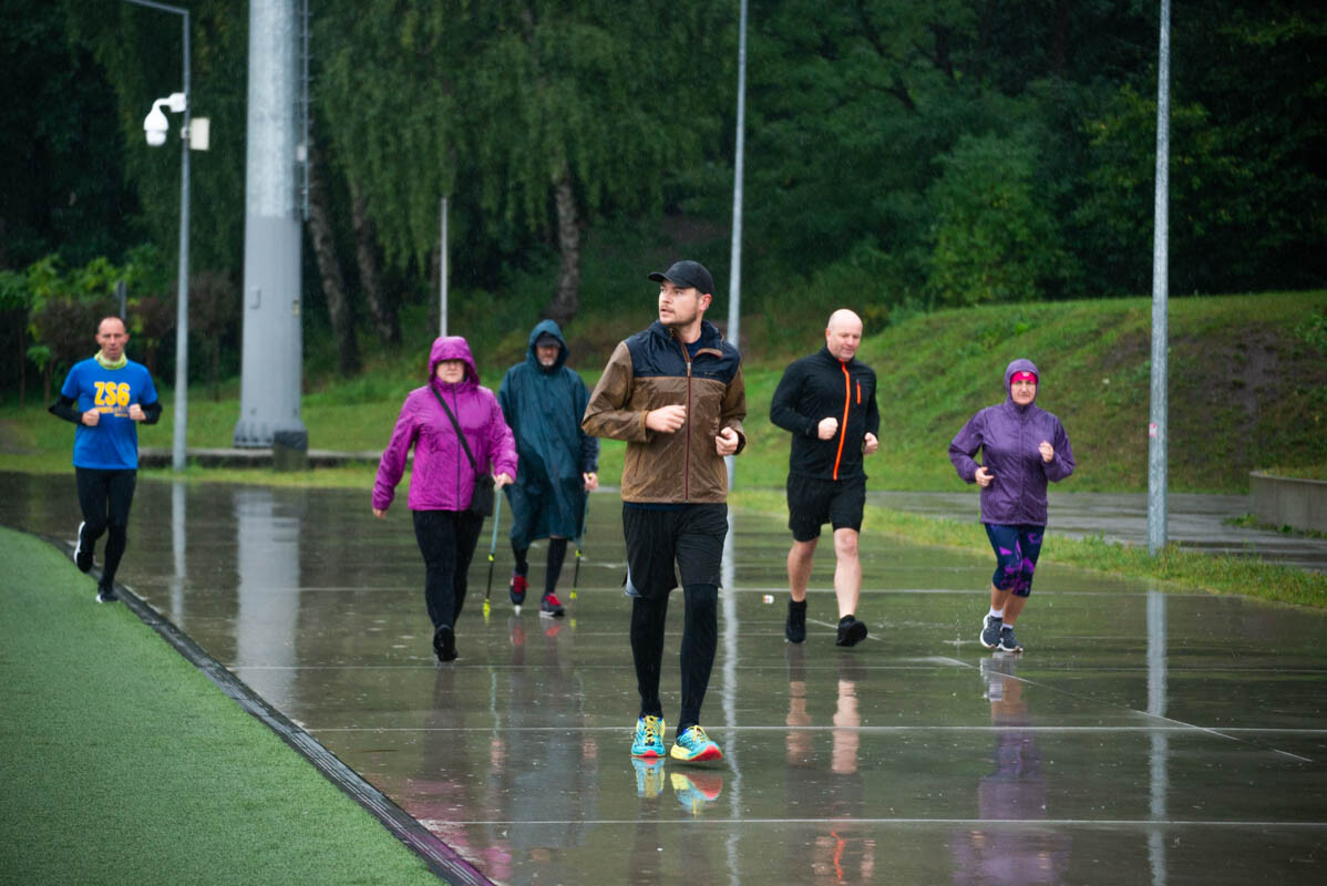 Dzielni uczestnicy zgromadzili się na Burloch Arenie, by wspólnie uczcić Śląskie Obchody Dnia Zdrowia Psychicznego / fot. Natalia Salwiczek