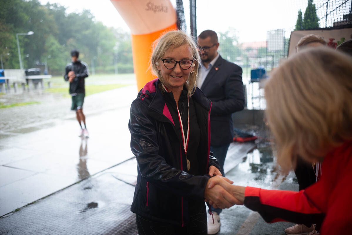 Dzielni uczestnicy zgromadzili się na Burloch Arenie, by wspólnie uczcić Śląskie Obchody Dnia Zdrowia Psychicznego / fot. Natalia Salwiczek