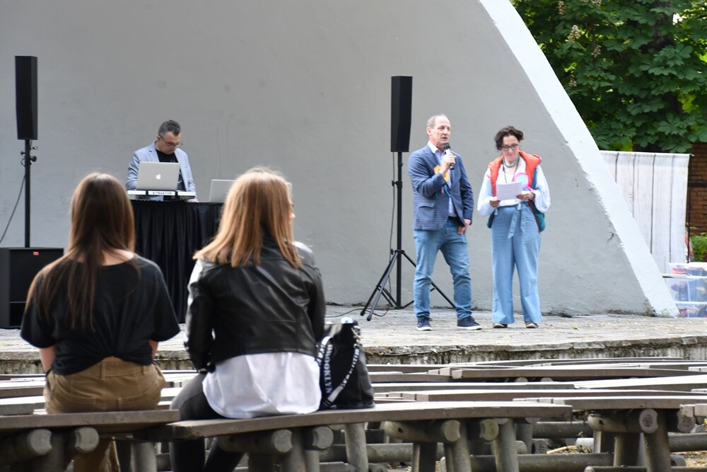 We wtorek, 30 maja w ramach obchodów Metropolitalnego Święta Rodziny pod hasłem "Rodzina – forum dialogu", w ogrodach Śląskiego Teatru Impresaryjnego odbył się XIII Festyn Rodzin Zastępczych.

fot. Jacek Knapik