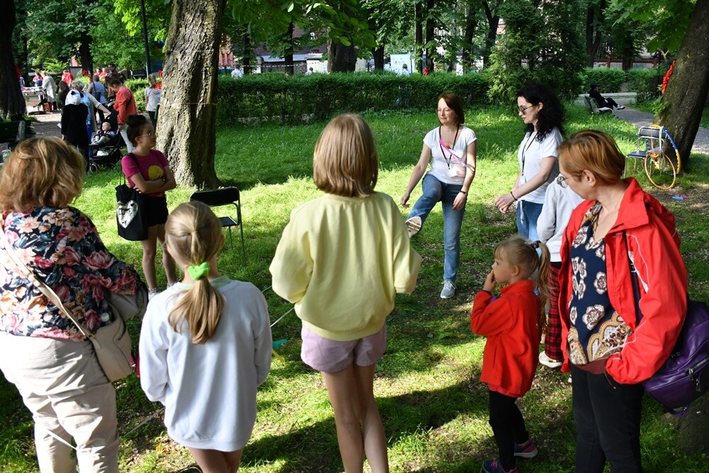 We wtorek, 30 maja w ramach obchodów Metropolitalnego Święta Rodziny pod hasłem "Rodzina – forum dialogu", w ogrodach Śląskiego Teatru Impresaryjnego odbył się XIII Festyn Rodzin Zastępczych.

fot. Jacek Knapik