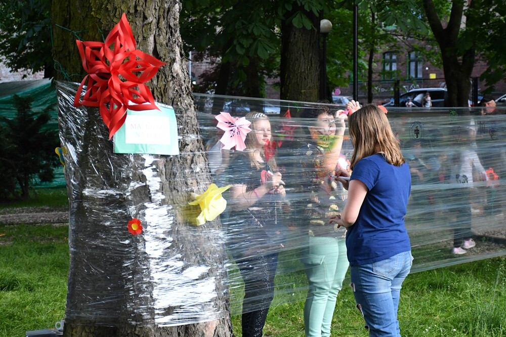 We wtorek, 30 maja w ramach obchodów Metropolitalnego Święta Rodziny pod hasłem "Rodzina – forum dialogu", w ogrodach Śląskiego Teatru Impresaryjnego odbył się XIII Festyn Rodzin Zastępczych.

fot. Jacek Knapik