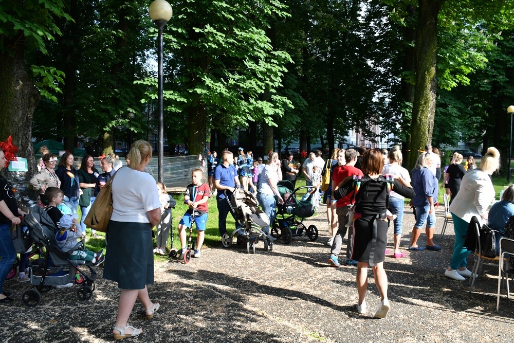 We wtorek, 30 maja w ramach obchodów Metropolitalnego Święta Rodziny pod hasłem "Rodzina – forum dialogu", w ogrodach Śląskiego Teatru Impresaryjnego odbył się XIII Festyn Rodzin Zastępczych.

fot. Jacek Knapik