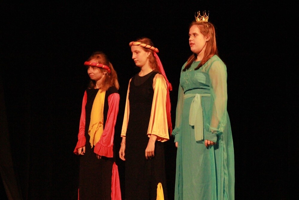 Wyjątkowe spektakle teatralne można było podziwiać dzisiaj na scenie Miejskiego Centrum Kultury im. H.Bisty. Niepełnosprawni artyści zaprezentowali swój talent podczas XIV Spotkań Aktorskich Osób Niepełnosprawnych, które każdego roku organizuje Ośrodek dla Osób Niepełnosprawnych Najświętsze Serce Jezusa.