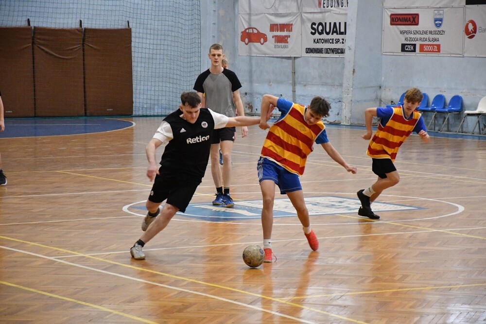 XVI Mistrzostwa Zespołu Szkół nr 6 w piłce nożnej halowej. / fot. Jacek Knapik