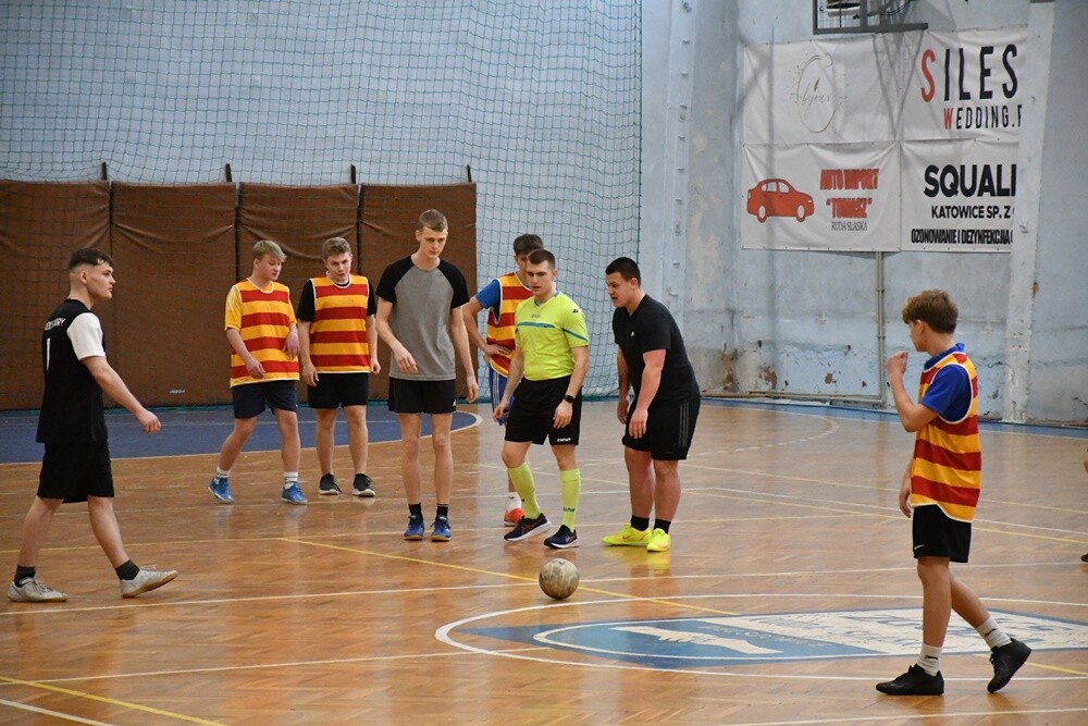 XVI Mistrzostwa Zespołu Szkół nr 6 w piłce nożnej halowej. / fot. Jacek Knapik