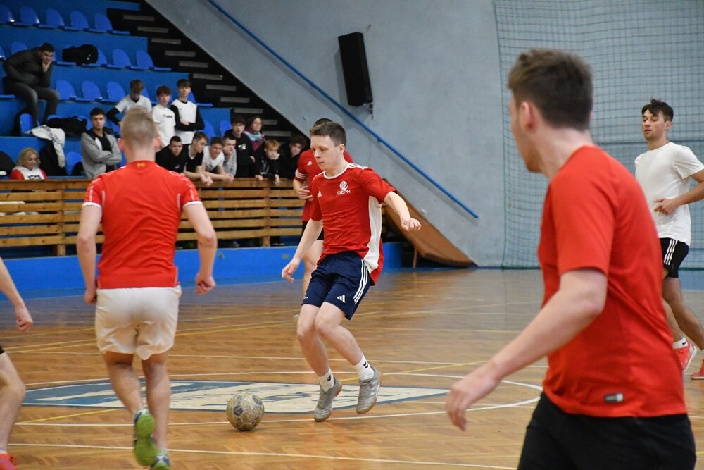 XVI Mistrzostwa Zespołu Szkół nr 6 w piłce nożnej halowej. / fot. Jacek Knapik