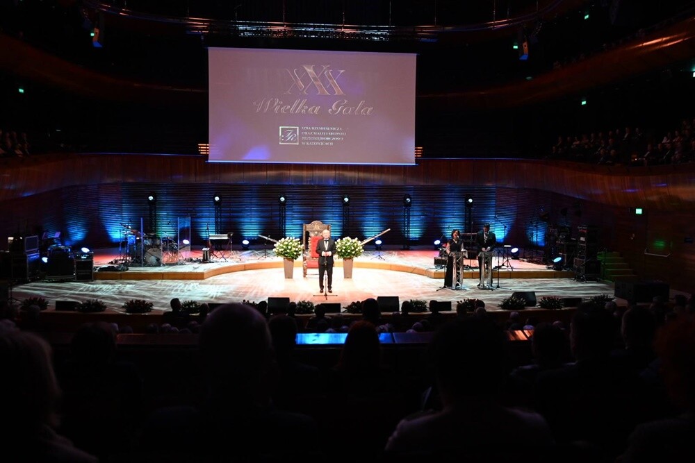 Michał Pierończyk wyróżniony podczas XXX Wielkiej Gali Izby Rzemieślniczej w Katowicach. / fot. FB Michał Pierończyk