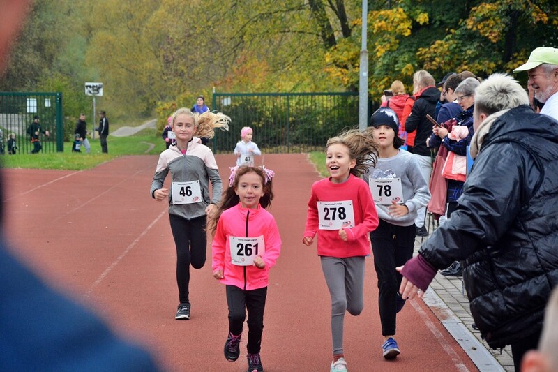Za nami październikowy "Bieg Wiewiórki"! Wystartowało ponad 200 uczestników [ZDJĘCIA]