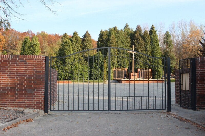 Zakończyła się częściowa modernizacja cmentarza komunalnego w Halembie