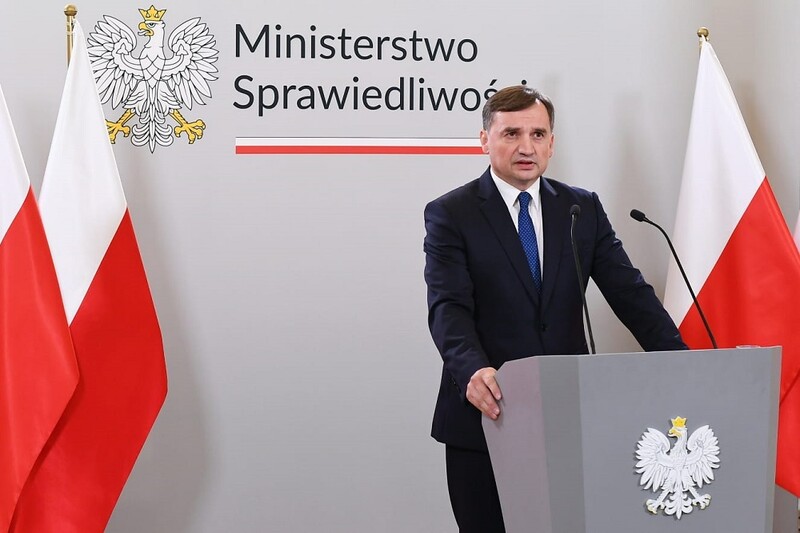 Zbigniew Ziobro skierował do SN 6 skarg dotyczących pośrednika finansowego z Rudy Śląskiej