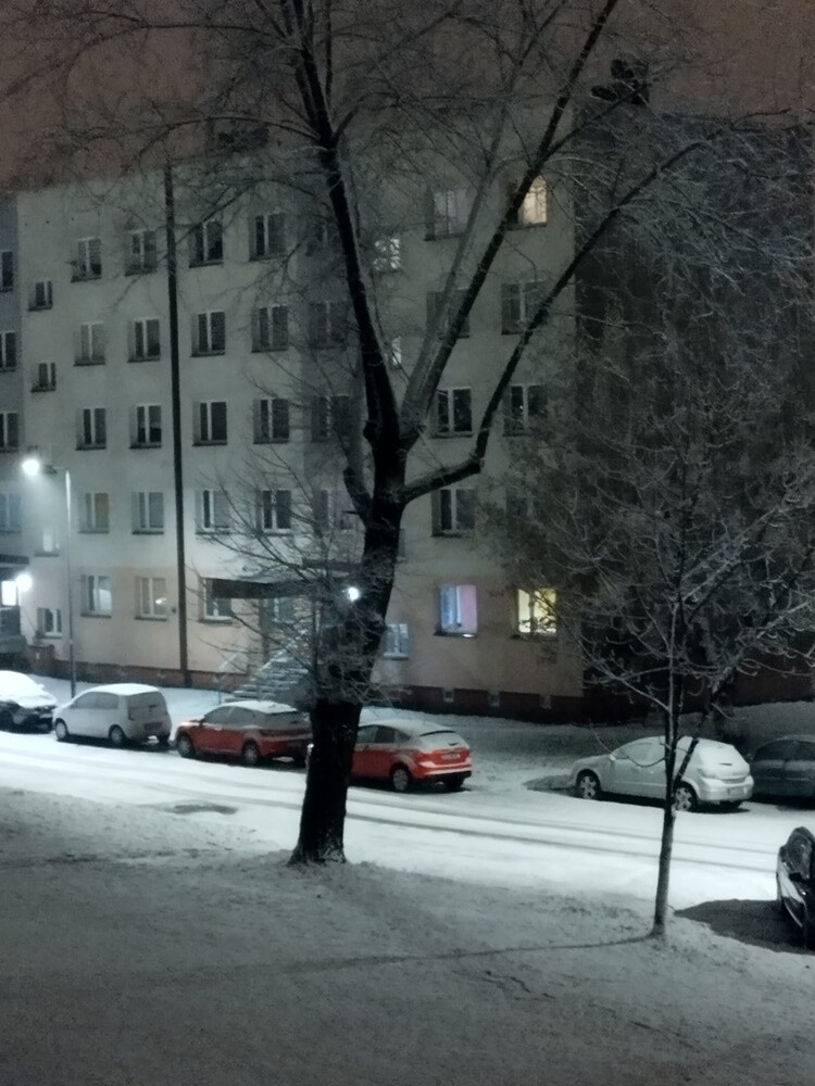 Ostatnie opady śniegu oraz niskie temperatury spowodowały, że poczuliśmy klimat ferii. Jak wygląda miasto przysypane śniegiem? Sprawdźcie w naszej galerii!

fot. Zdjęcia Czytelników
