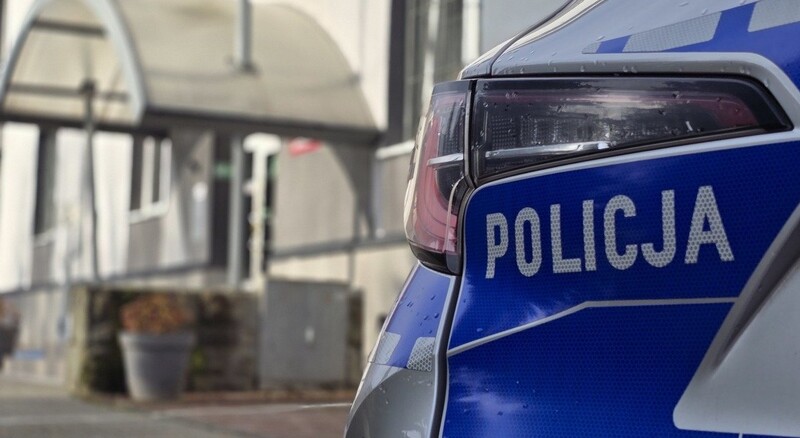 Złamał sądowy zakaz prowadzenia pojazdów. 26-latek zatrzymany na Brzozowskiego