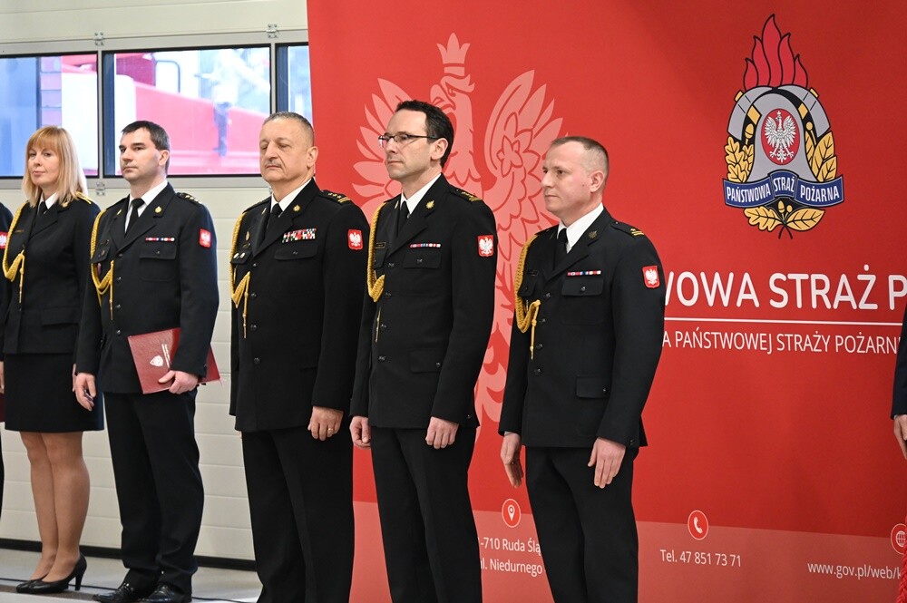 Dziś w Komendzie Miejskiej Państwowej Straży Pożarnej w Rudzie Śląskiej uroczystość zmiany komendanta miejskiego. / fot. UM Ruda Śląska