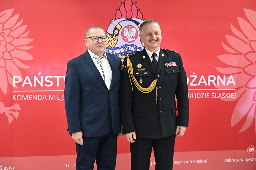 Dziś w Komendzie Miejskiej Państwowej Straży Pożarnej w Rudzie Śląskiej uroczystość zmiany komendanta miejskiego. / fot. UM Ruda Śląska